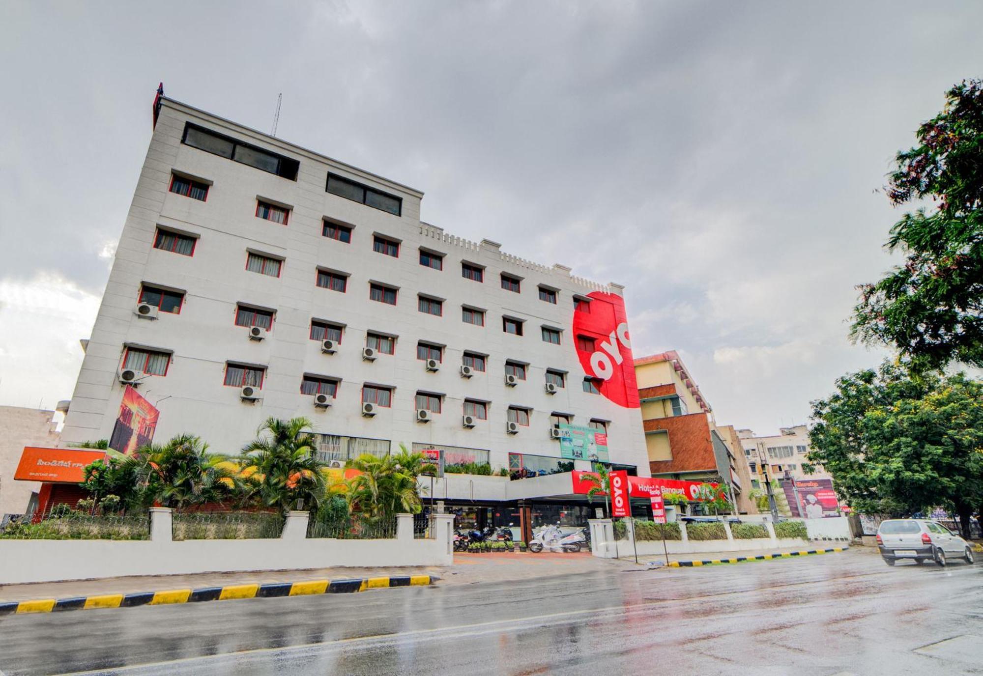 Hotel O Kachiguda Railway Station Hyderabad Exterior foto