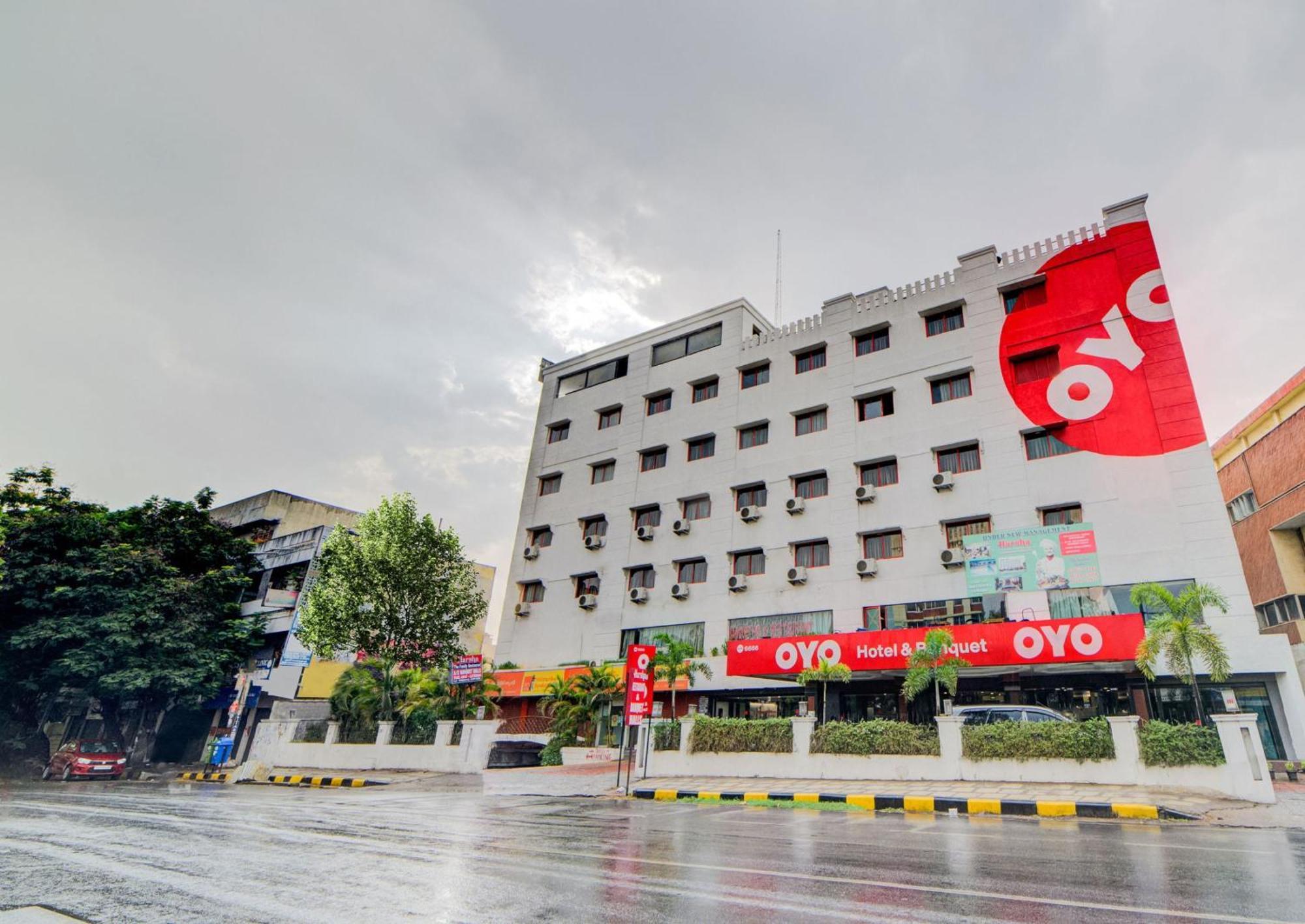 Hotel O Kachiguda Railway Station Hyderabad Exterior foto